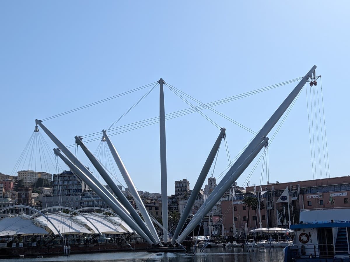 Caldo, Genova da bollino rosso anche domani. E l'ascensore del Bigo rimane chiuso