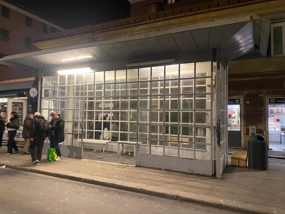 Pensilina storica di via Menotti a Sestri Ponente, l’opposizione: “Lavori promessi per giugno, ma ancora nessun cantiere”