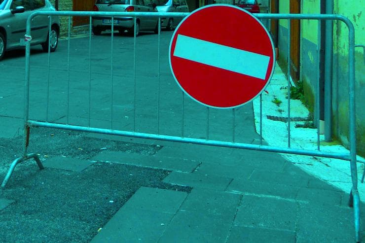 Verifiche tecniche sul muraglione, da stasera chiusura precauzionale per un tratto di via di San Pantaleo a Staglieno