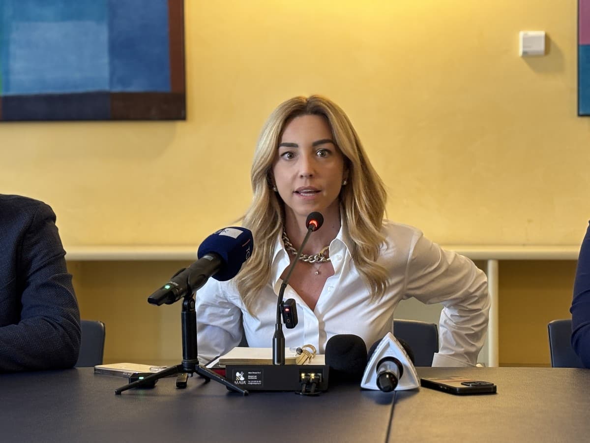 Primo giorno di scuola, la sindaca Salis: "È qui che nasce la democrazia, è qui che tutti devono avere le stesse opportunità"