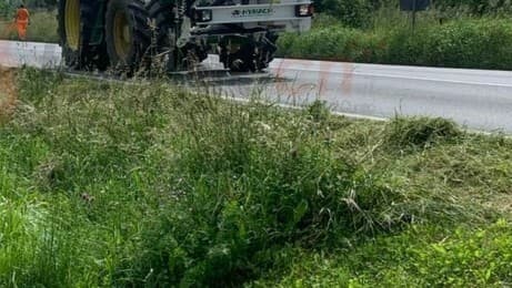 Recco, partito lo sfalcio delle strade carrabili