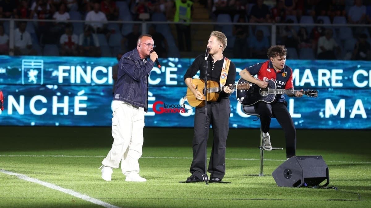 Sorpresa al "Ferraris": prima di Genoa-Napoli Alfa e Gigi D’Alessio cantano insieme "Genova & Napoli"