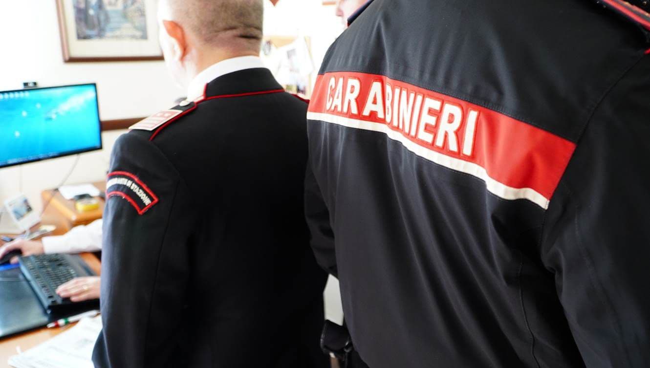 Sestri Ponente, turista attirato in auto con la promessa di una serata in discoteca e rapinato a Scarpino: tre misure cautelari
