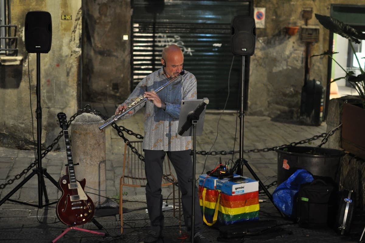 Torna la “Quasi Notte Bianca” nel centro storico: musica, artisti di strada, mercatini e street food