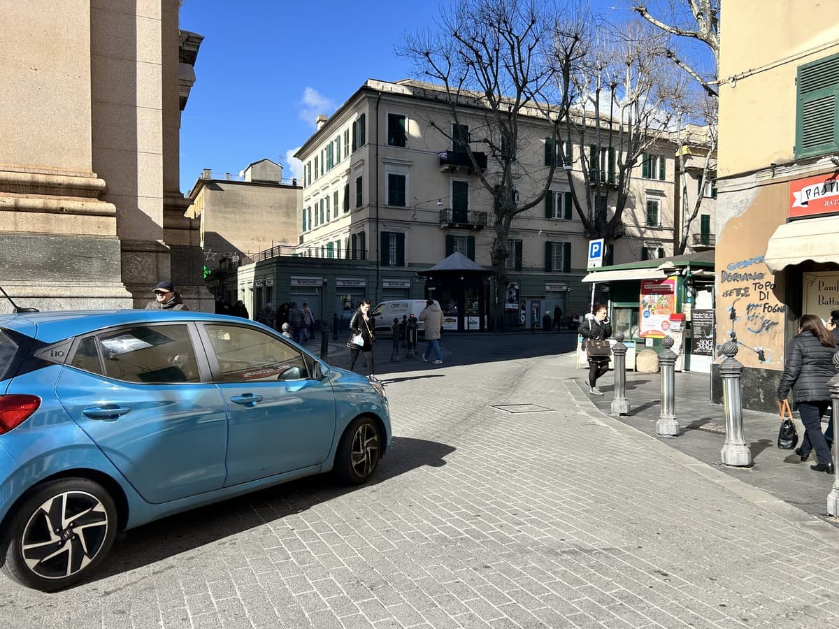 Fiaccolata a Sestri, il contropresidio di Anpi: “Manifestazione razzista”. La replica degli organizzatori: “Iniziativa civica e apartitica”