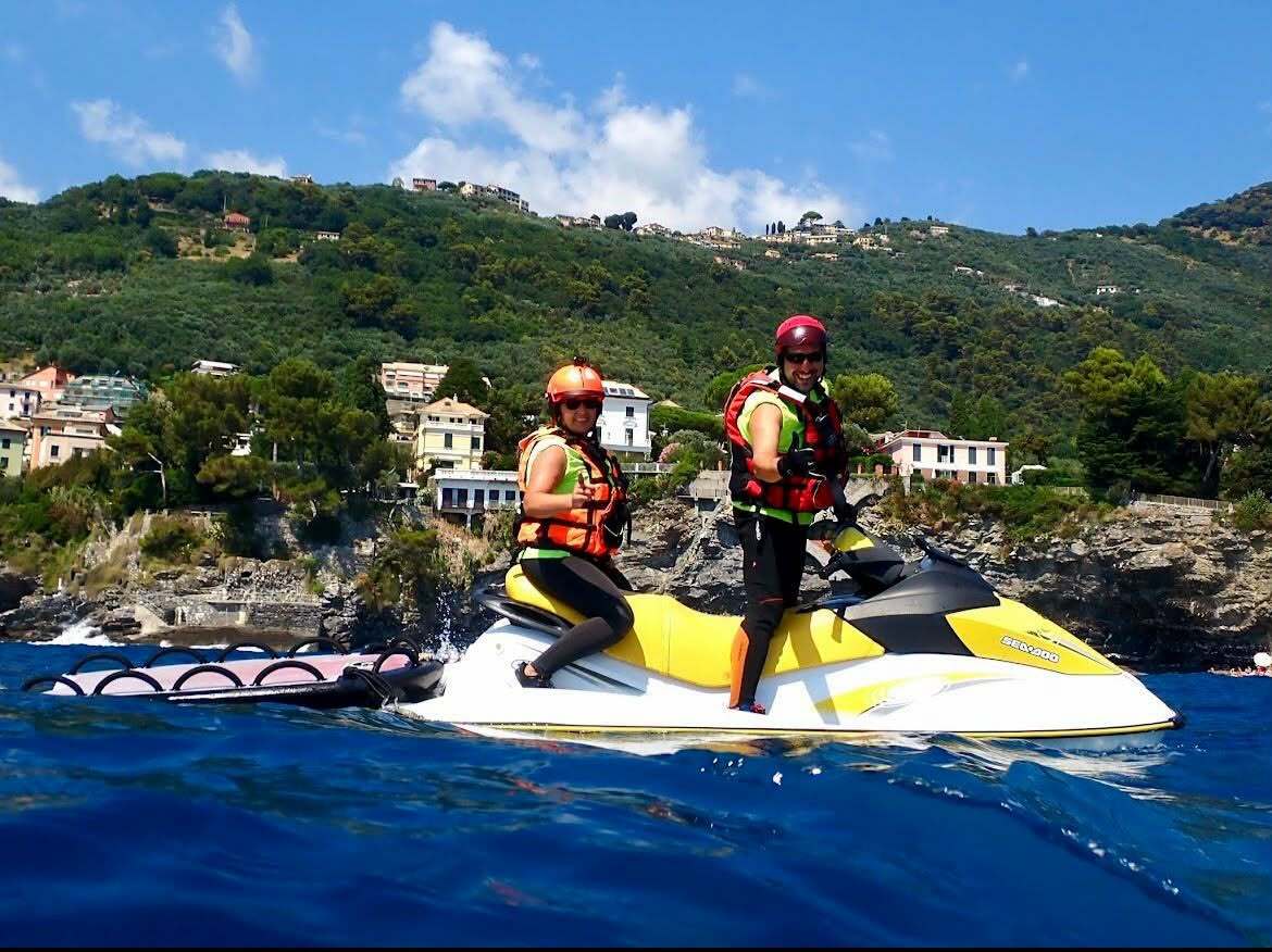 Il Comune taglia i fondi alla Salvamento Nervi: stop al pattugliamento delle coste del levante con le moto d’acqua