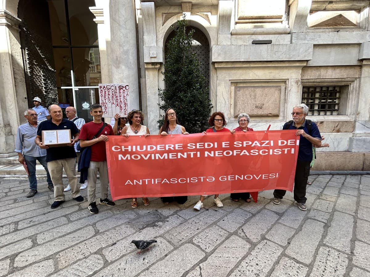 Oltre 10mila firme contro le sedi neofasciste, la petizione arriva a Tursi: “Genova può essere la scintilla”