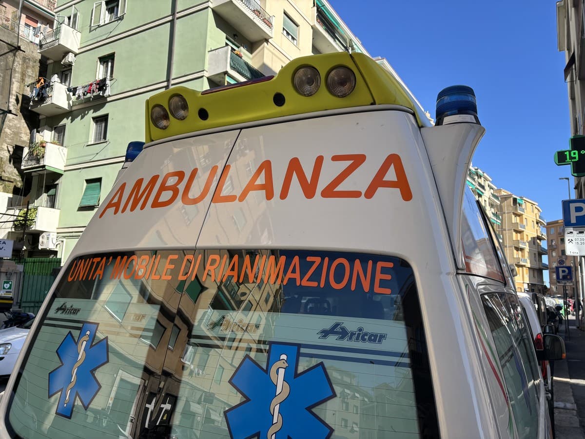 Lavagna, malore fuori da un locale: 60enne rianimata da un carabiniere e da un conoscente