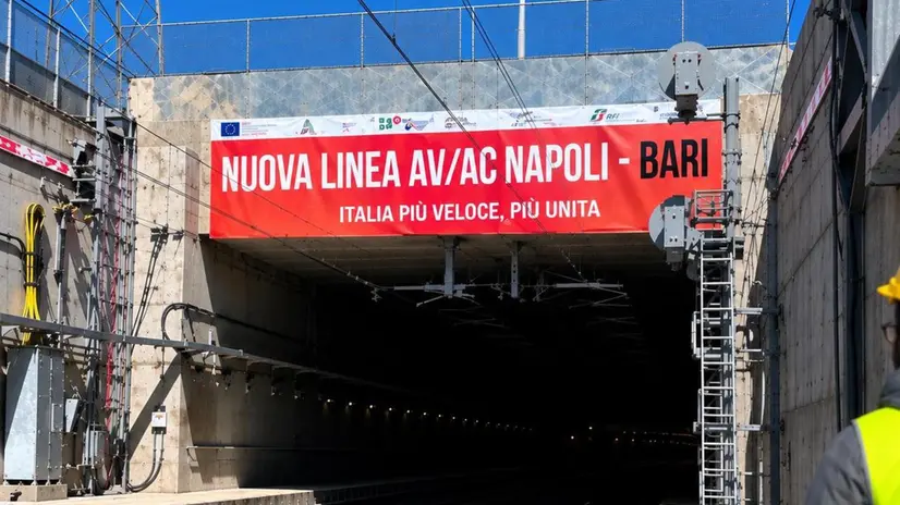 Inchiesta sulla Tav Napoli-Bari: 20 misure cautelari tra sospette tangenti e sfruttamento del lavoro